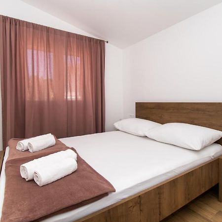 Apartmani Monika Zaboric Esterno foto