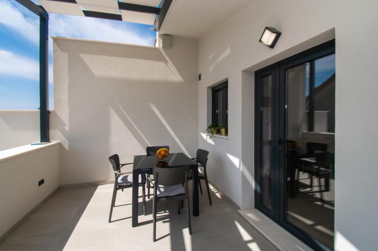 Apartmani Monika Zaboric Esterno foto