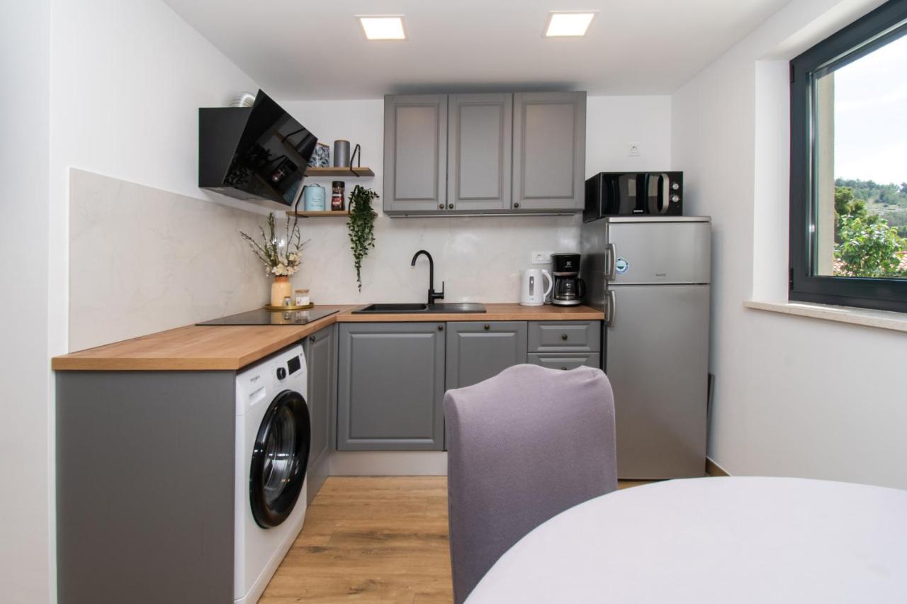 Apartmani Monika Zaboric Esterno foto