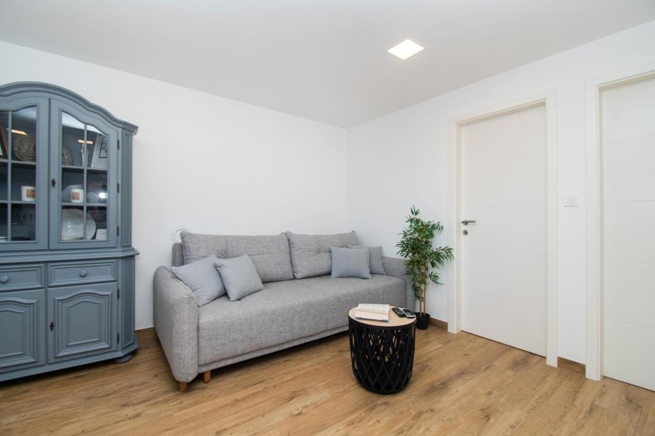Apartmani Monika Zaboric Esterno foto