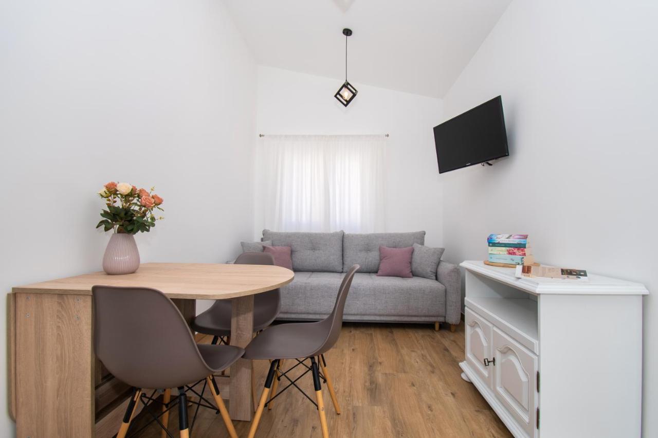Apartmani Monika Zaboric Esterno foto