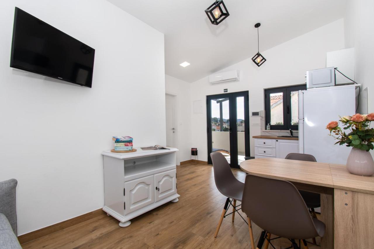 Apartmani Monika Zaboric Esterno foto