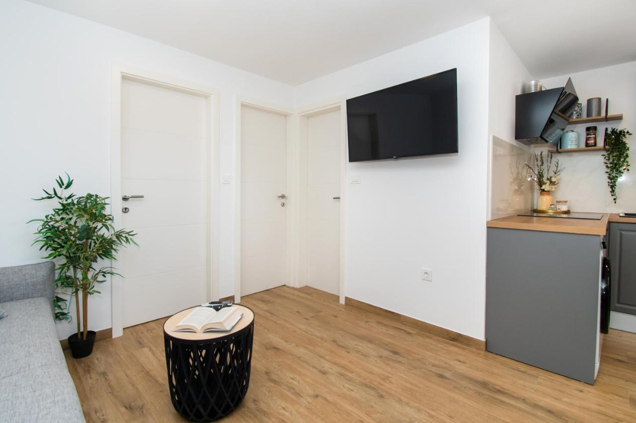 Apartmani Monika Zaboric Esterno foto